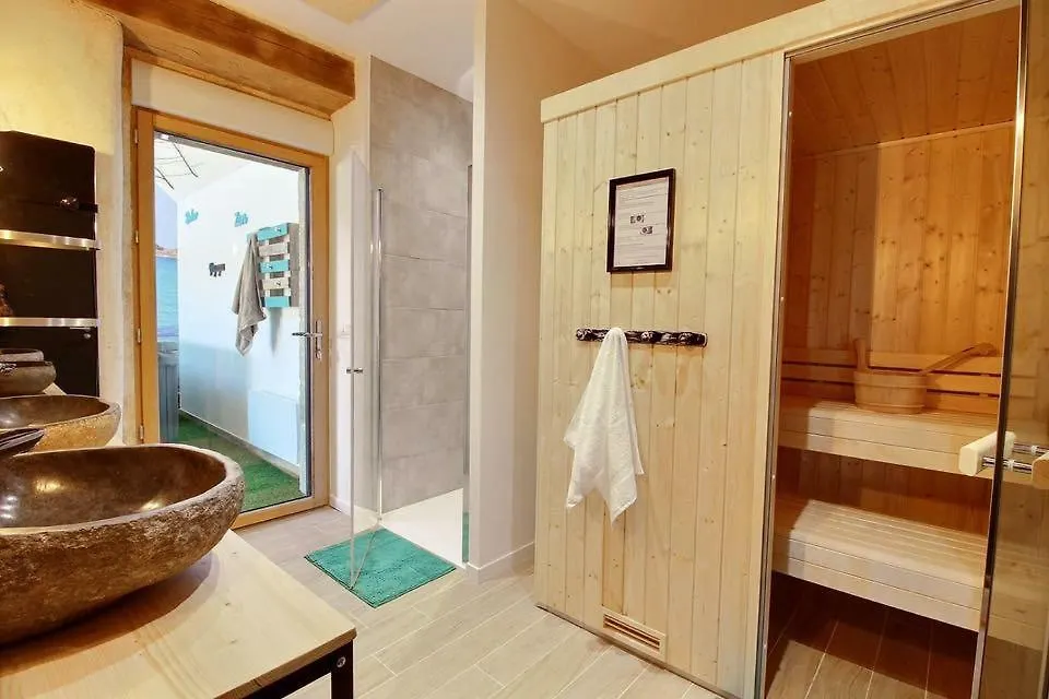 Gite Baradoz .B Ploubezre Holiday home