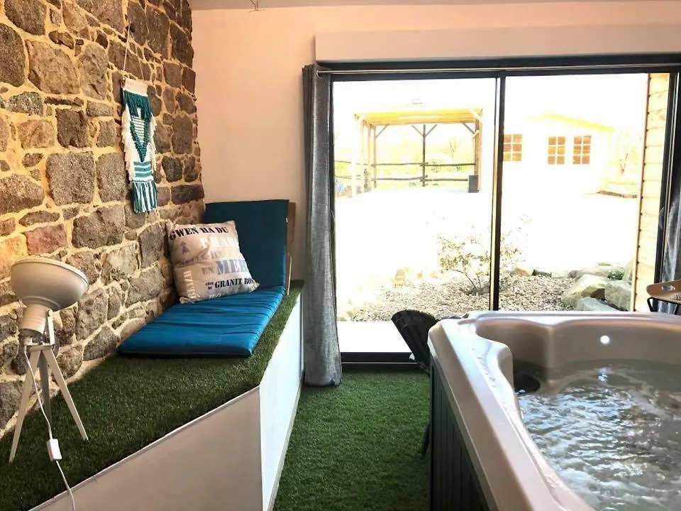 Holiday home Gite Baradoz .B Ploubezre